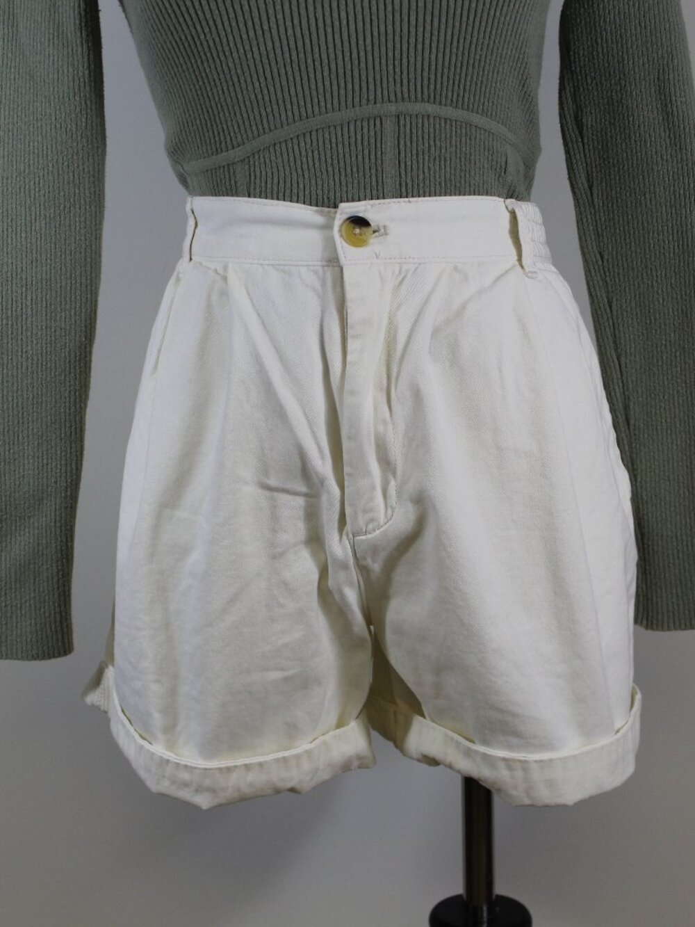 BDG High Waist Rolled Hem Shorts in Cream